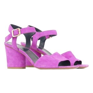 NEVER WORN Celine Elegant Pink Block Heel Sandals